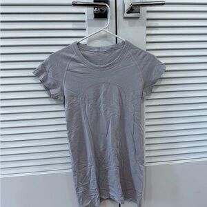 lululemon swiftly short sleeve size 6